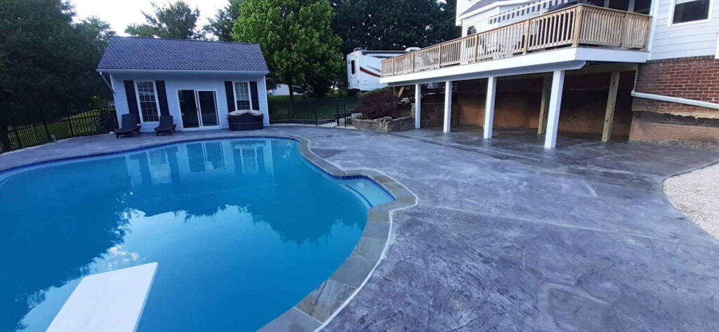 Concrete pool deck